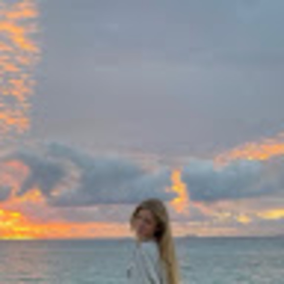 Meet your Posher, P - Picture 1 of 1